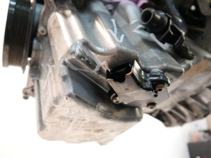 Vue moteur DEUA-DEU Audi 2.0L – pièce occasion