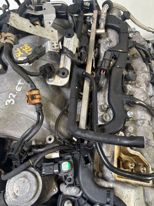 Vue moteur M273.960-273.960-M273 Mercedes-Benz 5.5L – pièce occasion