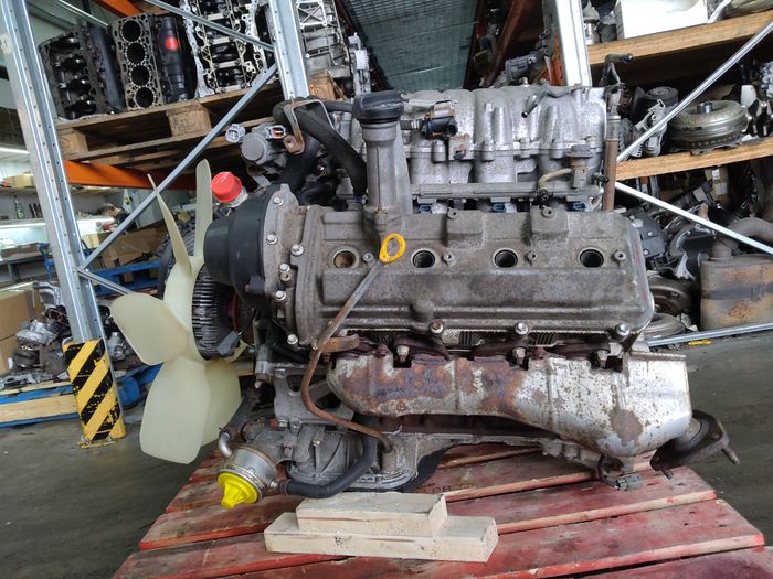 Moteur Toyota Tundra Land Cruiser 100 2UZ-FE/2UZFE/2UZ – Express Parts Belgique