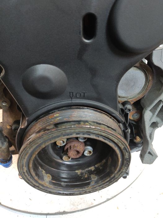 Vue moteur CUVC-CUV VW 2.0L – pièce occasion