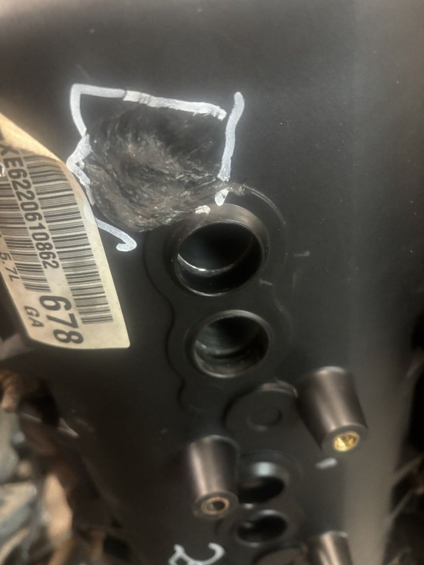 Vue moteur EZA Dodge 5.7L – pièce occasion