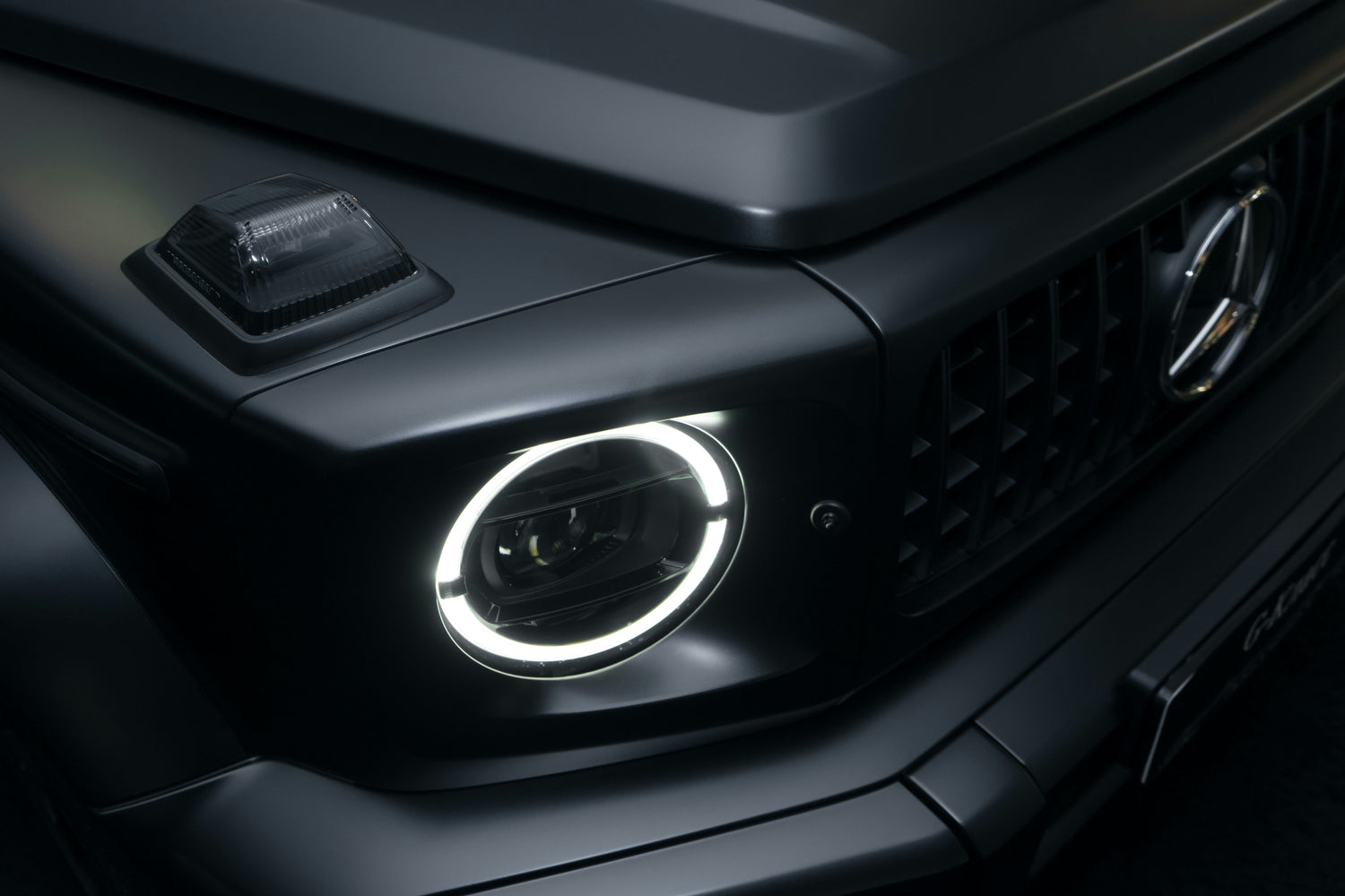 Calandre et phare avant Mercedes-Benz Classe G — Express Parts, moteurs Mercedes d'occasion