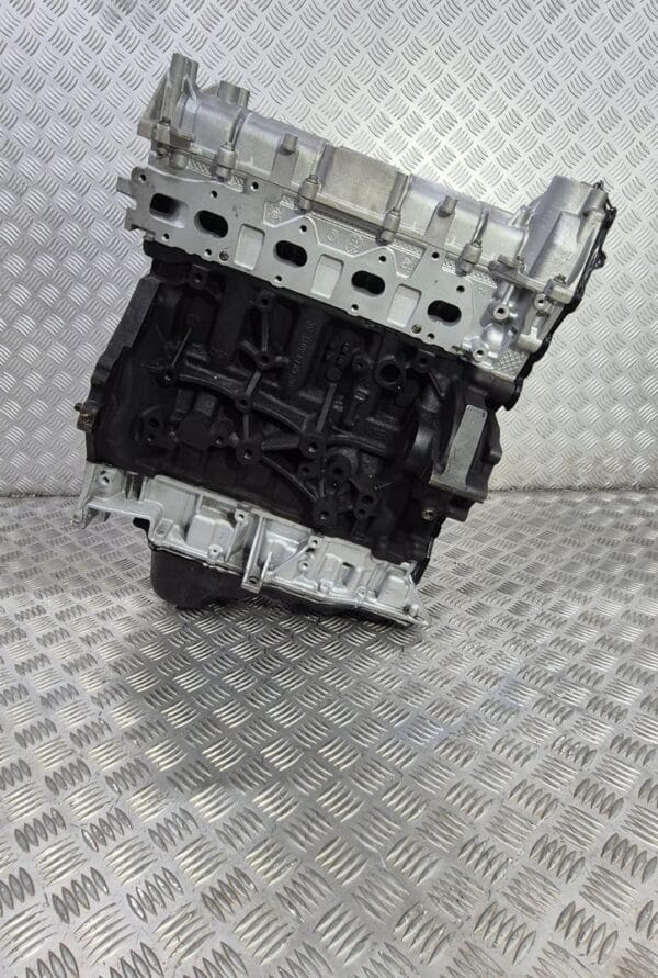 Moteur reconditionné Ford — vue 3