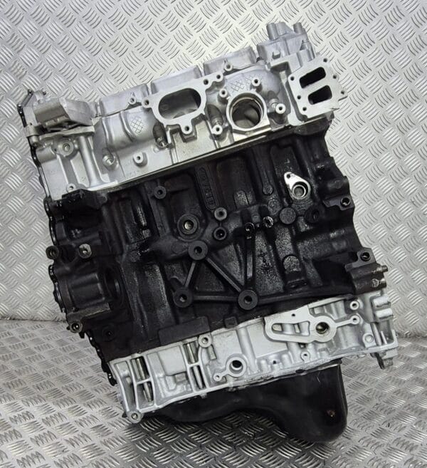 Moteur reconditionné Ford — vue 3