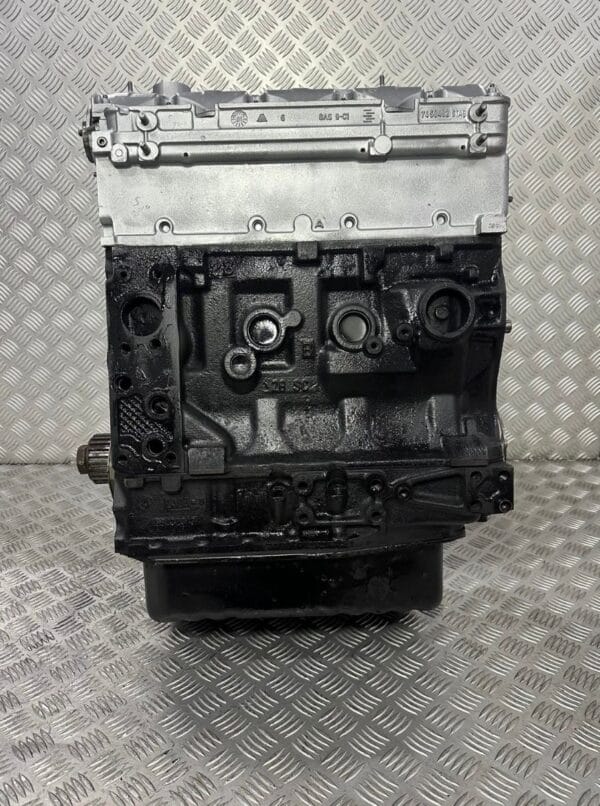 Moteur reconditionné Iveco — vue 3