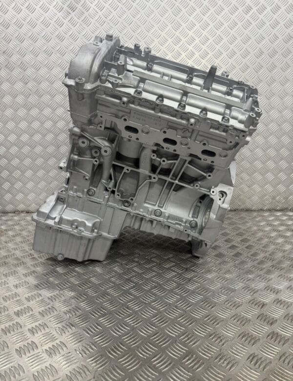 Moteur reconditionné Mercedes-Benz — Moteur reconditionné Mercedes-Benz Sprinter 219 CD