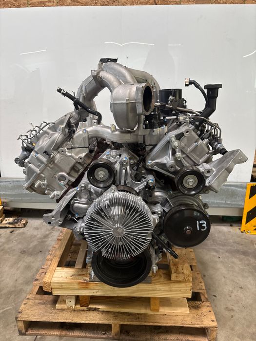 Moteur T67 Ford Ford Power Stroke Diesel T67 PC3Z-6006-M F-350 Super Duty 2023 – vue détail