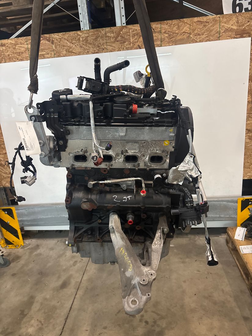 Moteur DNAA-DNA VW 2023 DNAA DNA 2.0 TDI 04L100039C 73 799 km – vue détail