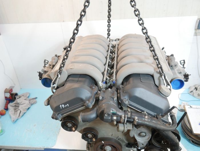 Vue moteur AM2-AM Aston 6.0L – pièce occasion