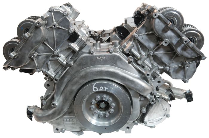 Moteur M838T McLaren 650S 35 000 km – vue détail