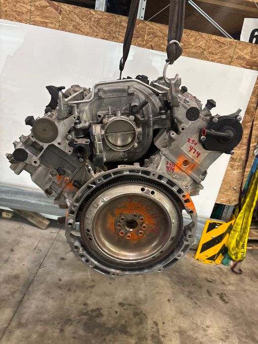 Moteur M273.968-273.968-M273 Mercedes-Benz S (W221) – vue détail