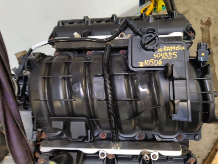 Vue moteur EZH Dodge 5.7L – pièce occasion