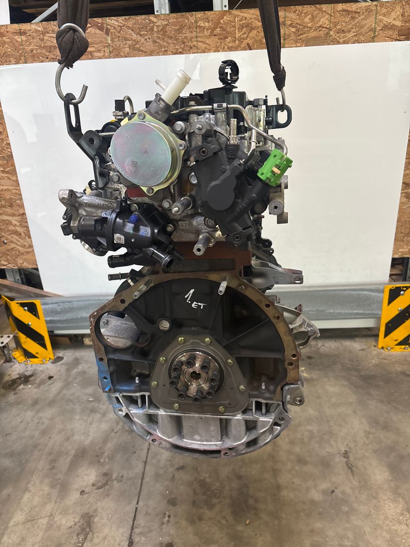 Bloc moteur Nissan 2.3L M9T726 – Express Parts