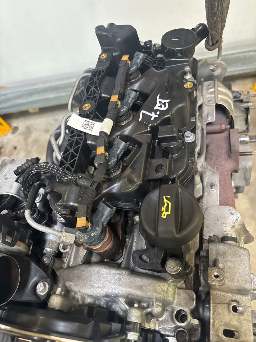 Moteur Peugeot C3 C4 208 301 308 YHY-YH01-DV5RD – Express Parts Belgique