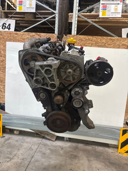 Moteur complet Opel Vivaro A X83 2.0L d'occasion