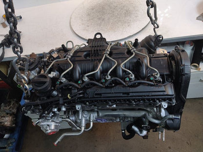 Vue moteur D5244T16-D52 Volvo 2.4L – pièce occasion