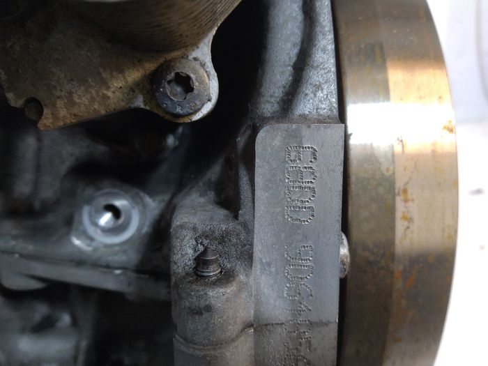 Vue moteur G8DD Ford 1.6L – pièce occasion