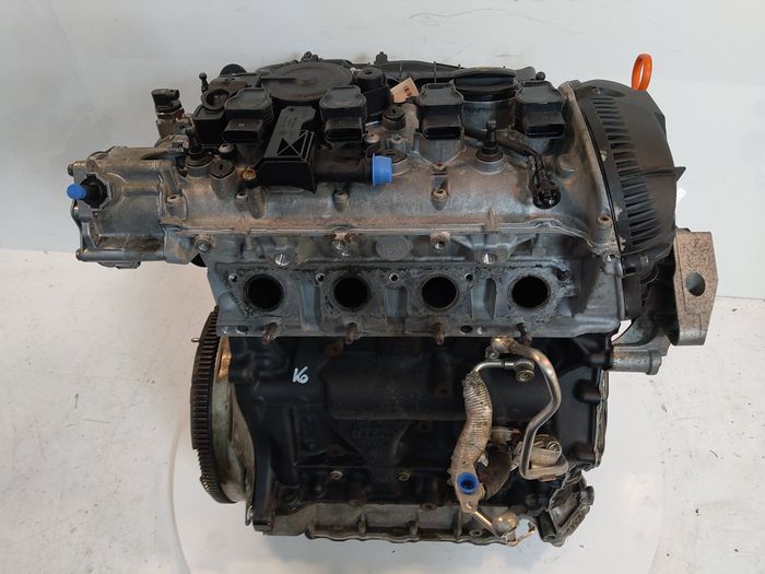 Vue moteur CCZB-CCZ VW 2.0L – pièce occasion