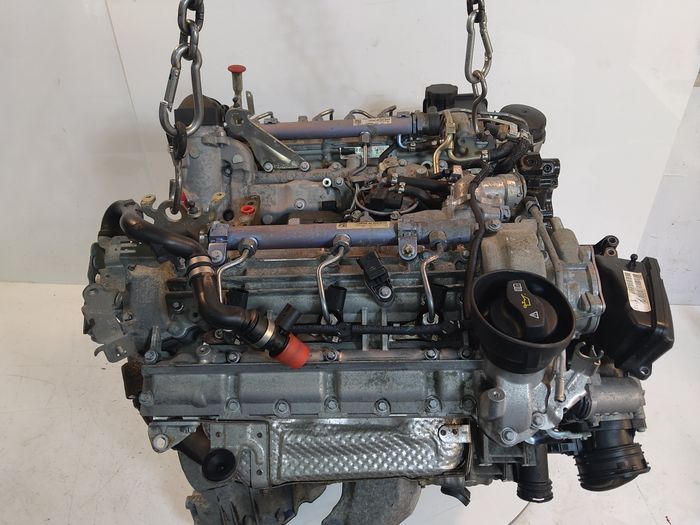 Moteur OM642.836-OM642-642.836 Mercedes-Benz E (A207/C207) 174 288 km – vue détail