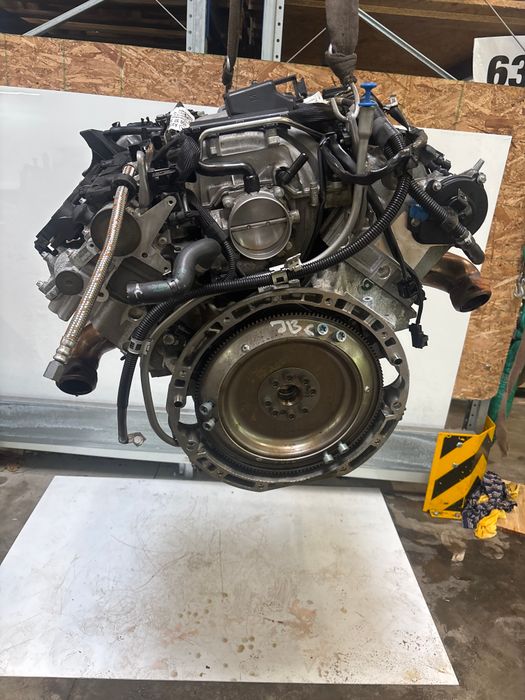 Moteur M273.968-273.968-M273 Mercedes-Benz S (W221) 140 000 km – vue détail