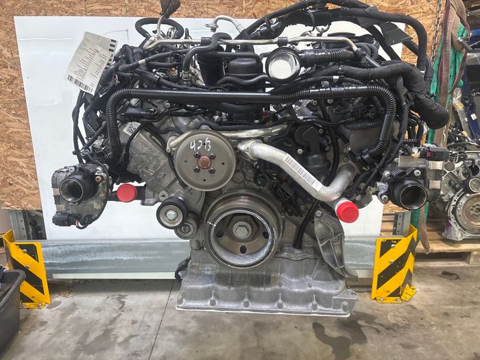 Moteur DGPA-DGP-MDG.PA-DG.PA Porsche Panamera 971 57 000 km – vue détail