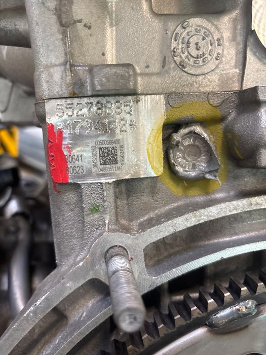 Vue moteur 55273835 Alfa-Romeo 4.2L – pièce occasion