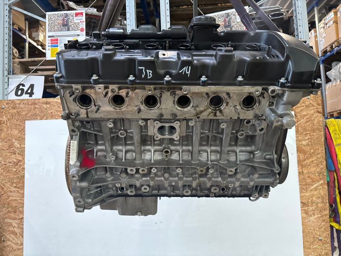 Moteur N54B30A-N54B30O0-N54 BMW N54B30A N54B30O0 335i E92 I6 Turbo N54 11000415043 – vue détail