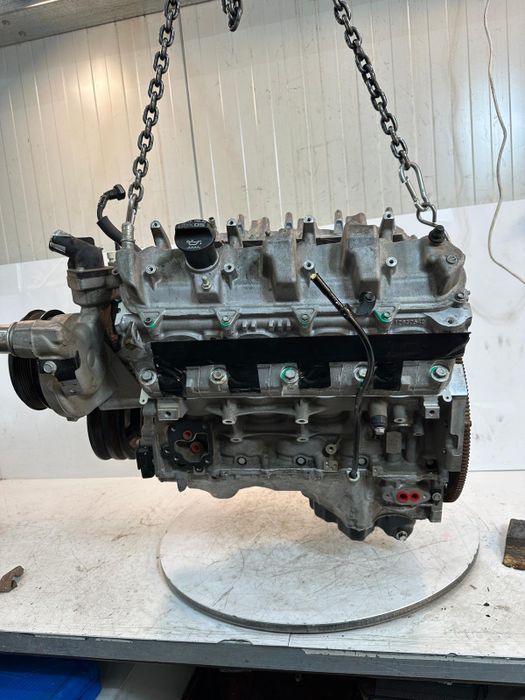 Vue moteur L86 Cadillac 6.2L – pièce occasion