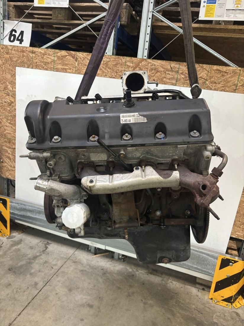 Moteur C46RSEM Ford Crown 4.6L d'occasion – vue 2